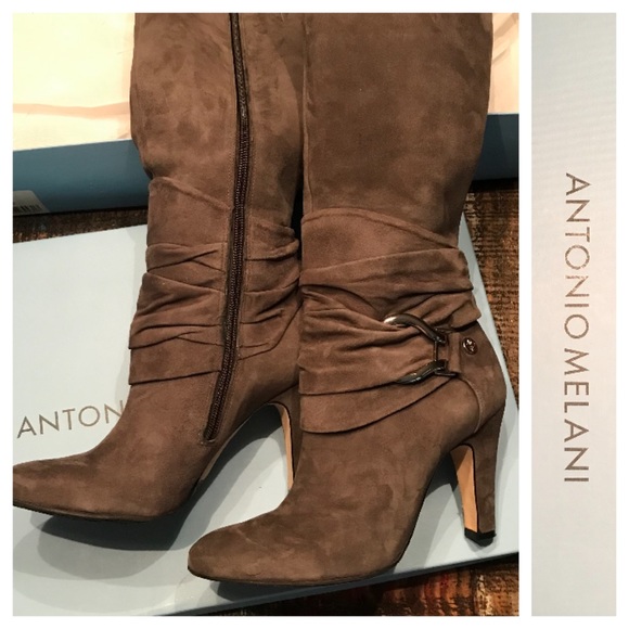 ANTONIO MELANI Shoes - NWB Antoia Melani Gray Suede Leather Boots